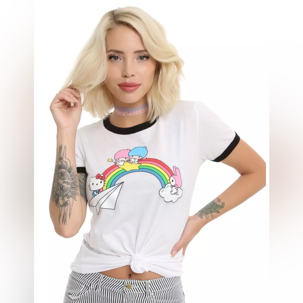 🖤HOT TOPIC X HELLO SANRIO WHITE/BLK RINGER TOP SIZE S🖤